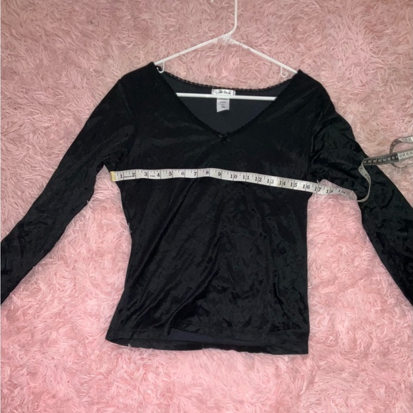 ✨💫🌸VINTAGE BLACK V-NECK LONG SLEEVE BLOUSE🌸💫✨ - Picture 4 of 6